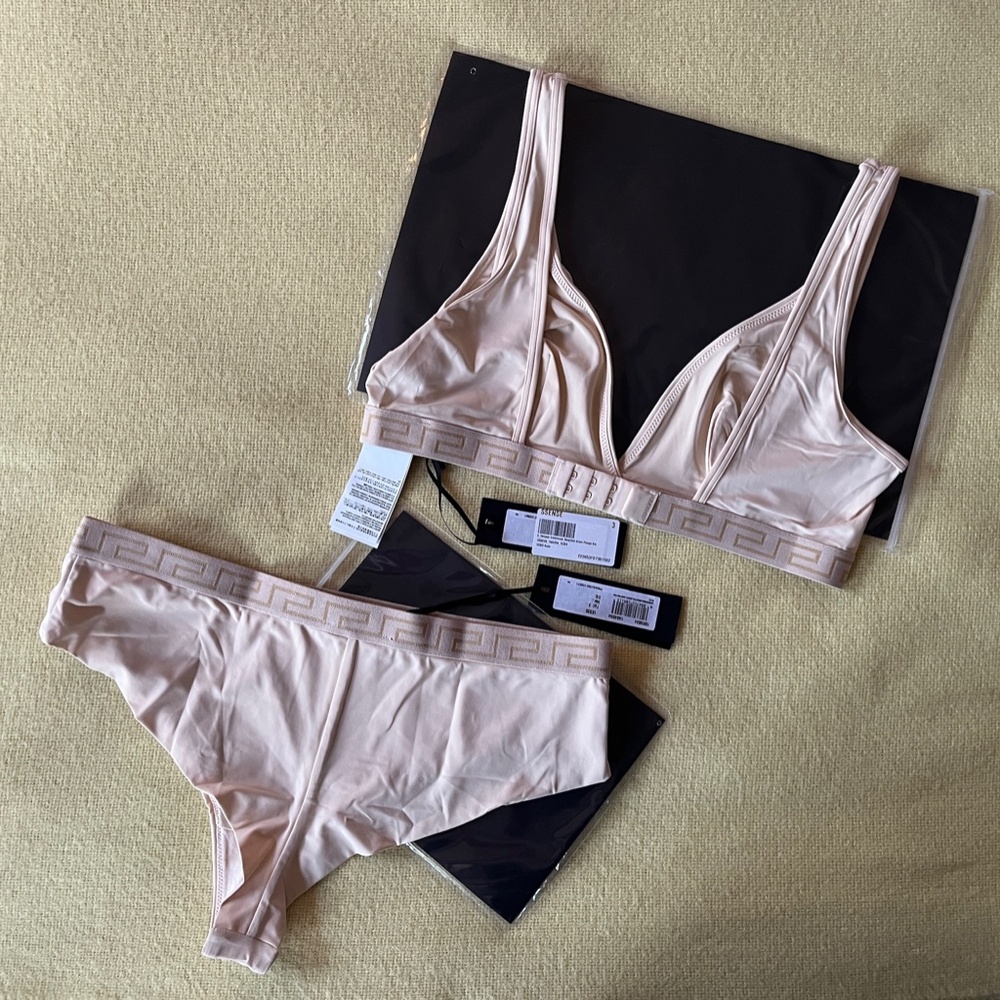 NWT - Versace - Greca Border Bra & Brief Set - Size 3 - Nude - Picture 3 of 5